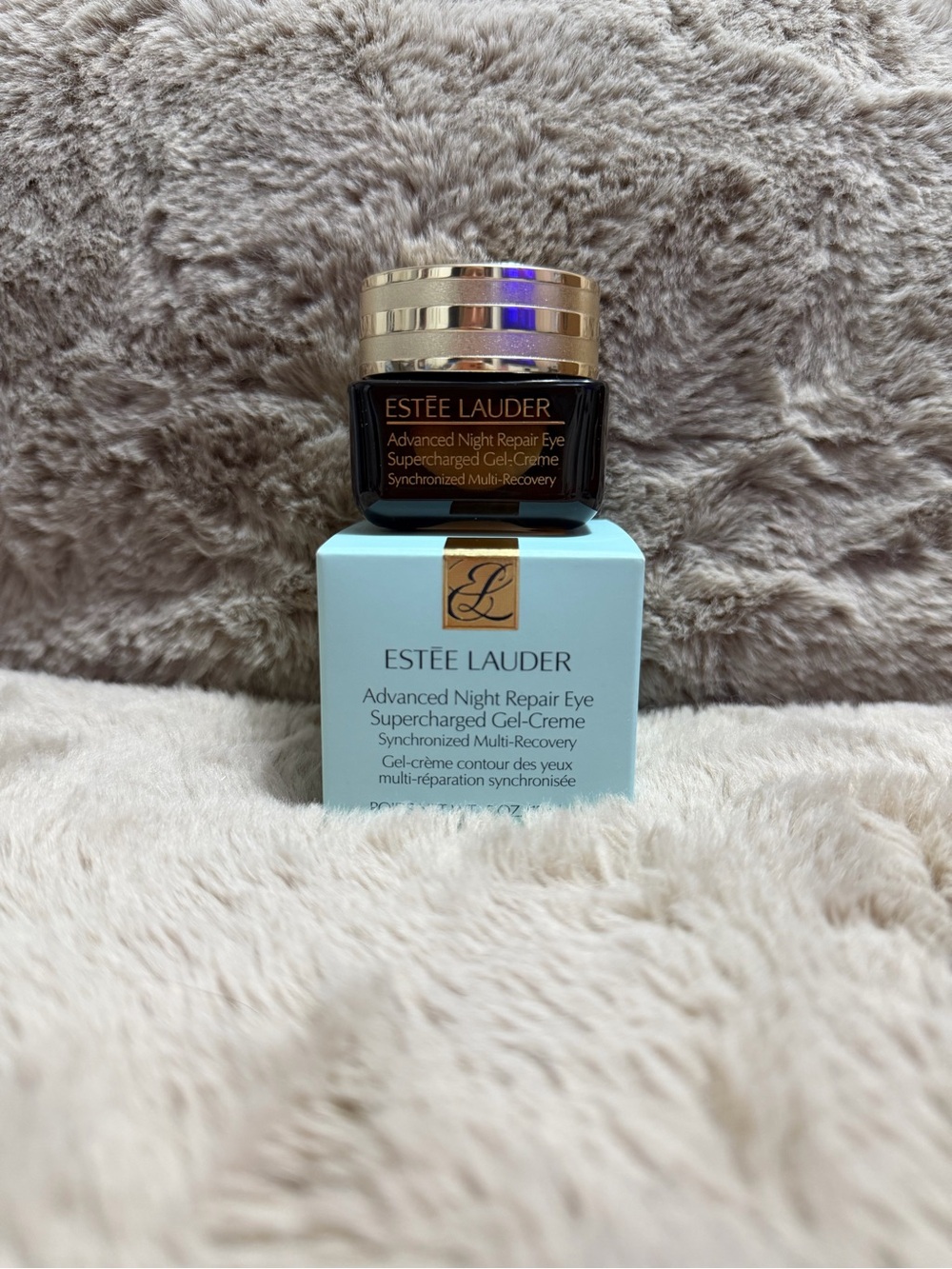 Estee Lauder Advanced Night Repair Eye Gel-Creme in Brown and Gold